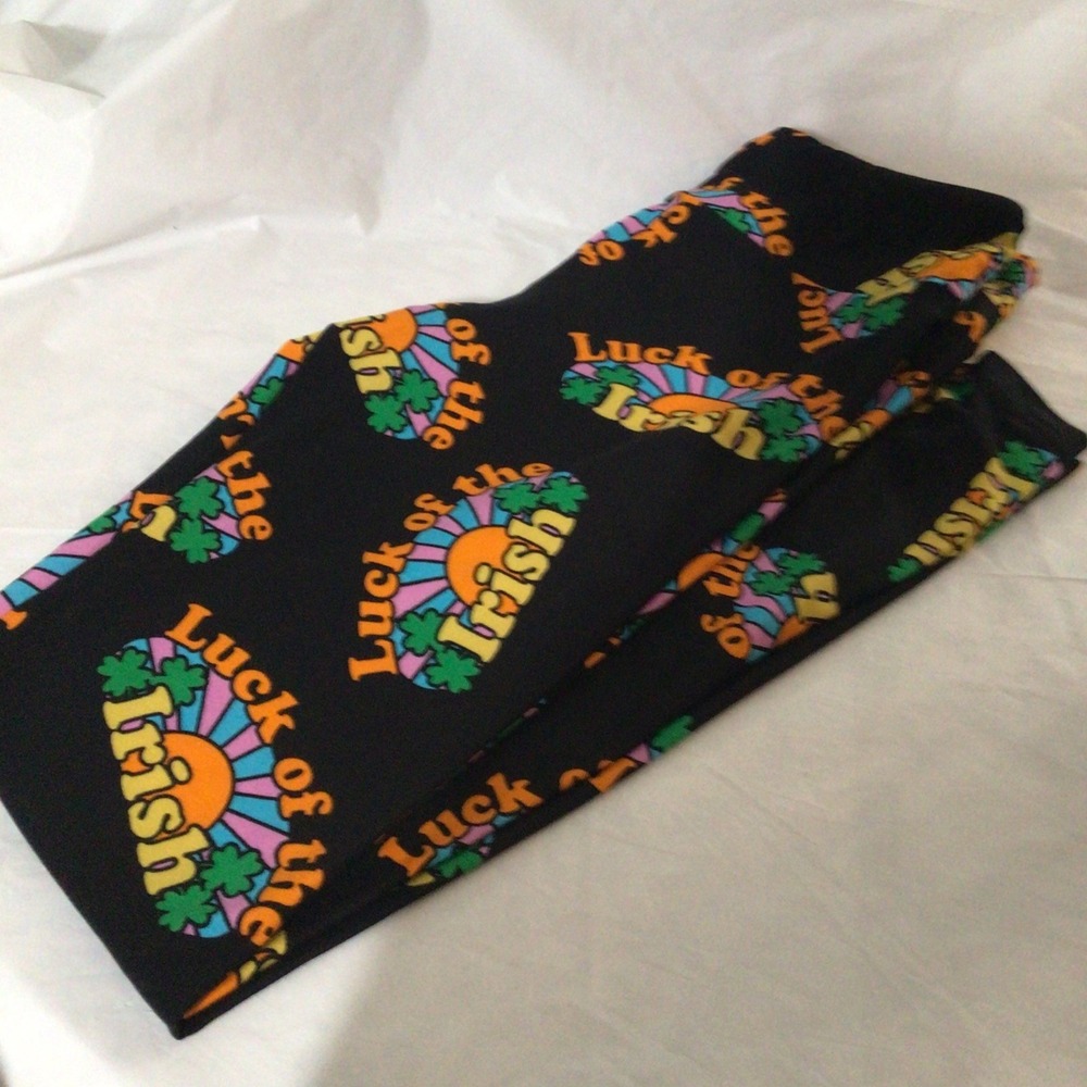 LuLaRoe Leggings One Size NWOT Black Luck Of The Irish Shamrocks NEW OS